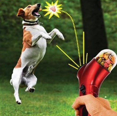 Enhance Mealtime Fun with Our Pet Food Catapult Feeder - Engaging and Hilarious Dog Toy for Happy Homes!